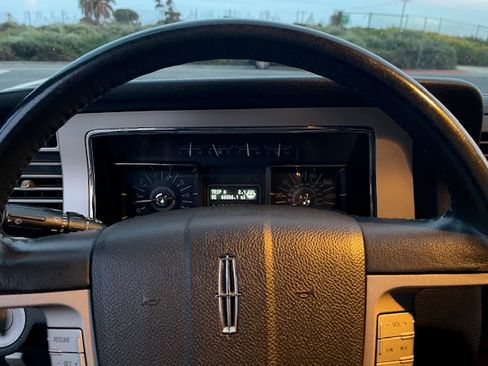 Used 2008 Lincoln Navigator L 2WD image 13