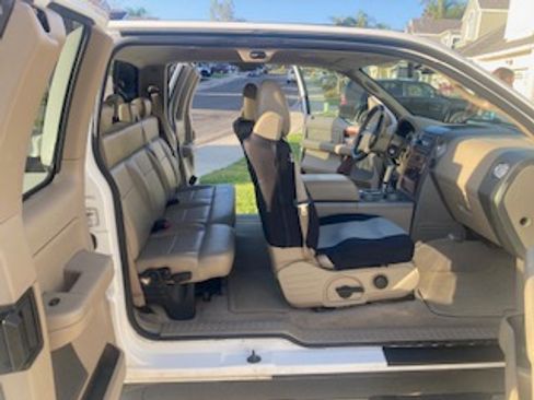 Used 2005 Ford F150 Lariat image 10