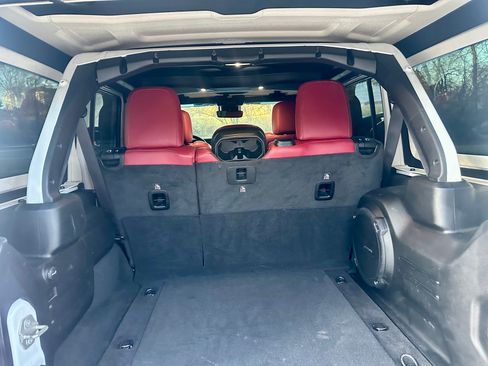 Used 2024 Jeep Wrangler Unlimited Rubicon 392 image 18