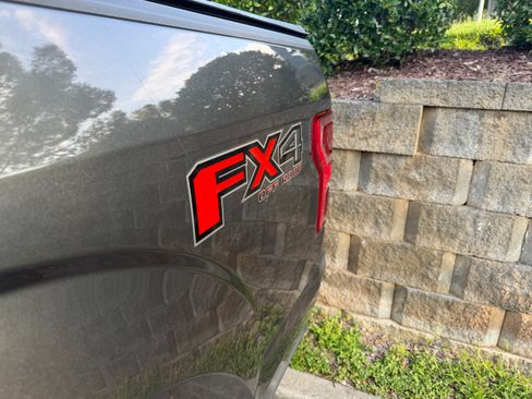 Used 2019 Ford F150 XL w/ Equipment Group 101A Mid AWD/4WD image 5