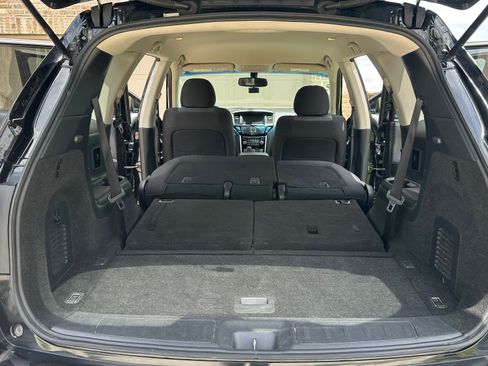 Used 2020 Nissan Pathfinder SV AWD/4WD image 9