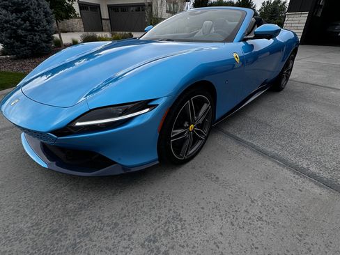 Used 2024 Ferrari Roma Spider RWD image 17