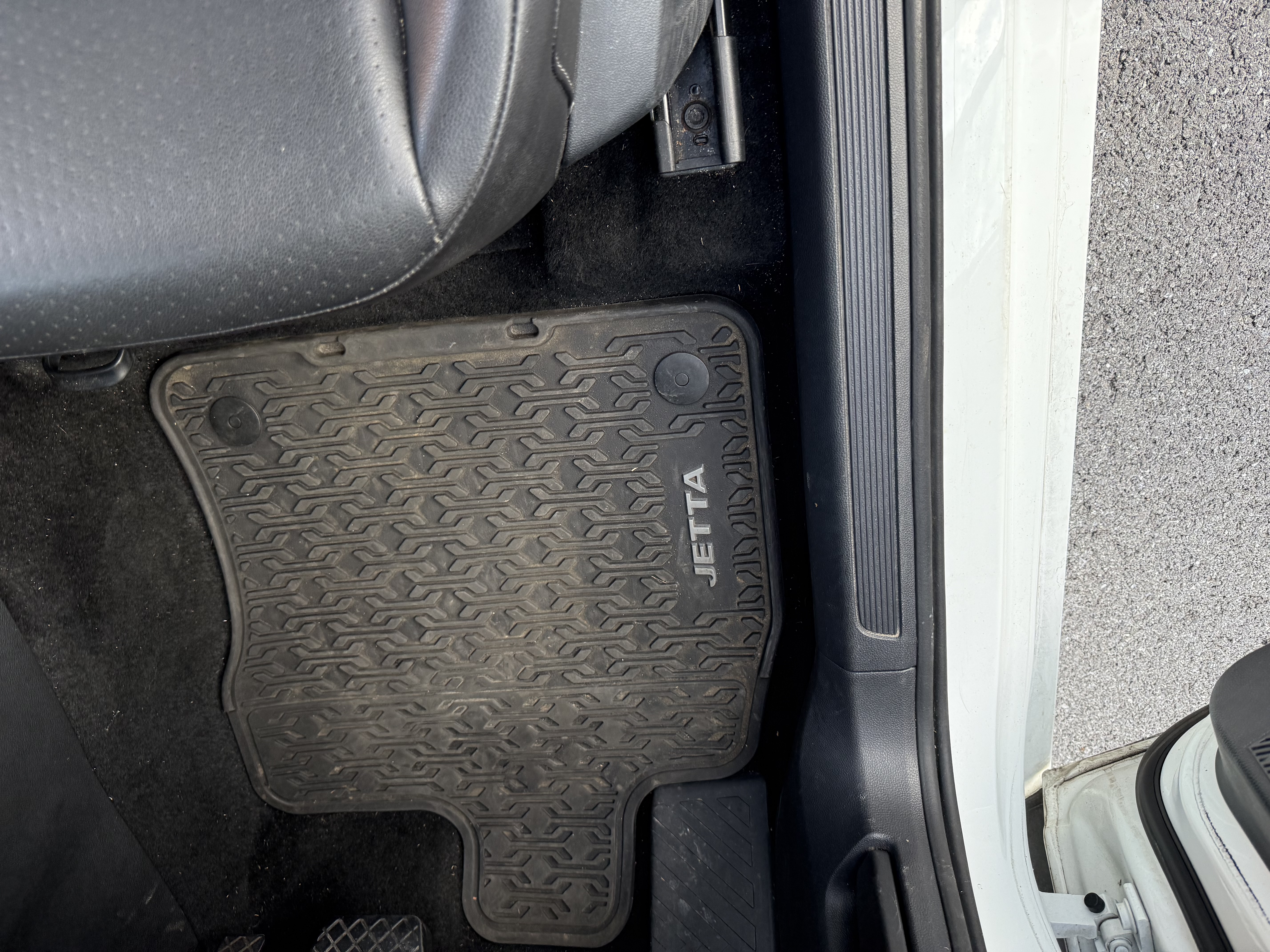Used 2019 Volkswagen Jetta SE FWD image 11