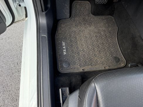 Used 2019 Volkswagen Jetta SE image 11