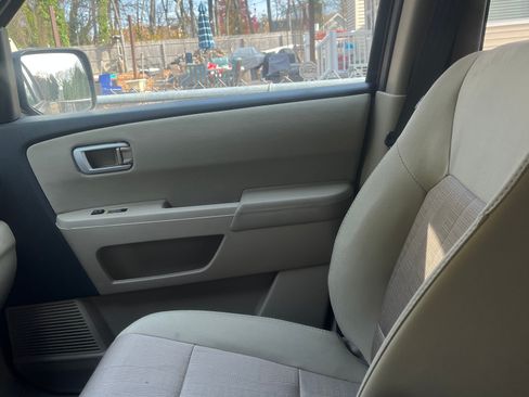 Used 2014 Honda Pilot EX image 2