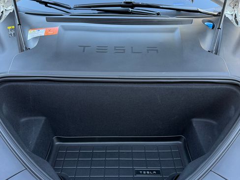 Used 2017 Tesla Model S 75D AWD/4WD image 4