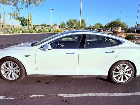 Used 2013 Tesla Model S RWD image 4