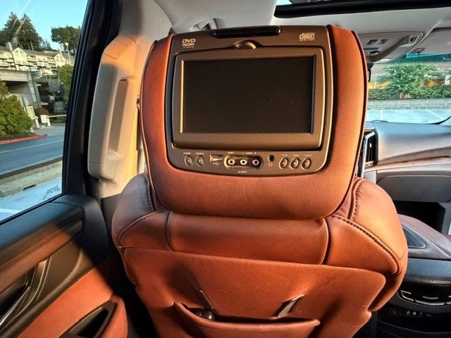 Used 2016 Cadillac Escalade Premium AWD/4WD image 22