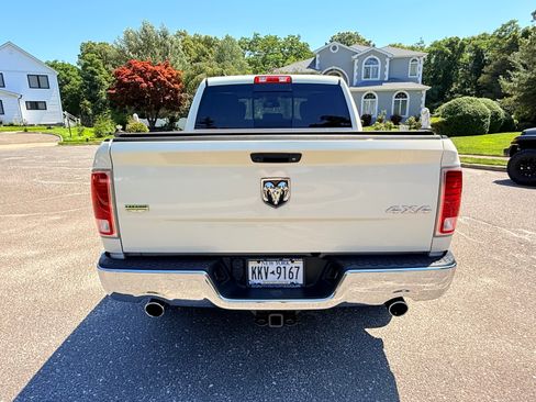 Used 2018 RAM 1500 Laramie AWD/4WD image 9