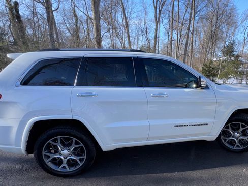 Used 2019 Jeep Grand Cherokee Overland image 4