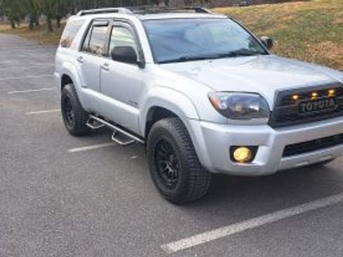 Used 2007 Toyota 4Runner SR5 image 9