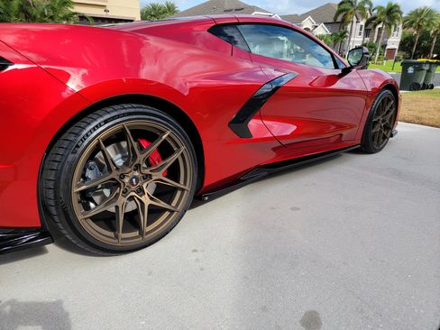 Used 2025 Chevrolet Corvette Stingray Premium Cpe w/ Z51 Performance Package image 2