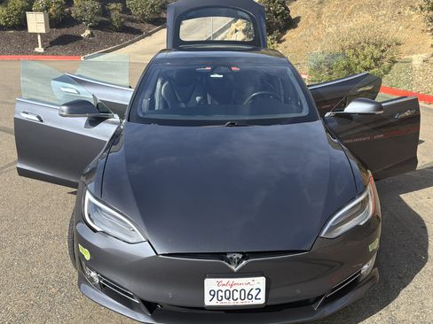 Used 2018 Tesla Model S 100D image 5