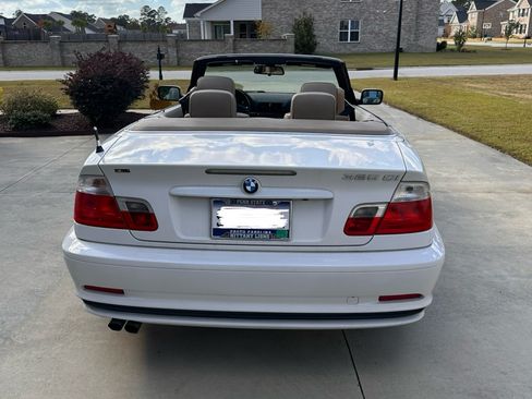 Used 2003 BMW 325Ci Convertible image 12