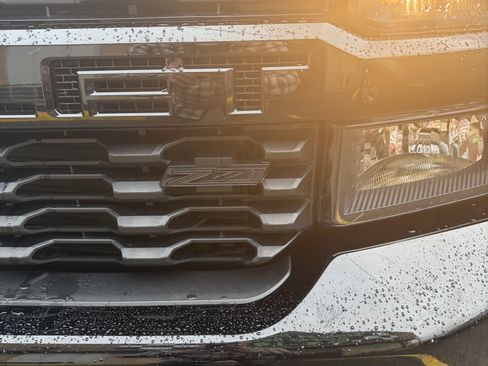 Used 2022 Chevrolet Silverado 1500 Custom Trail Boss image 4