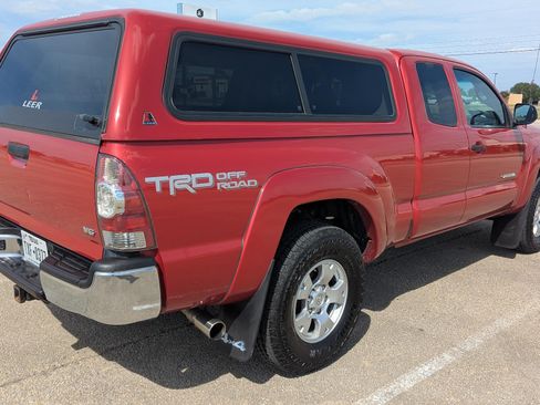 Used 2014 Toyota Tacoma 4x4 Access Cab V6 w/ TRD Off-Road Package image 6