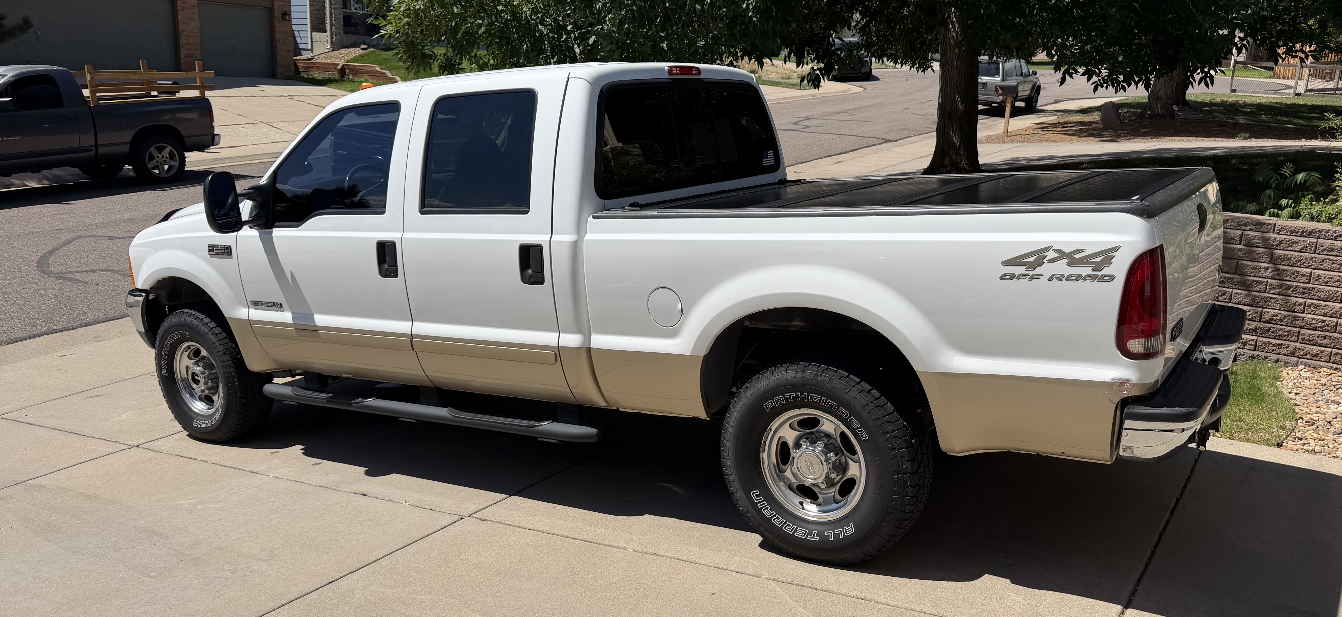 Used 2001 Ford F250 4x4 Crew Cab Super Duty image 1