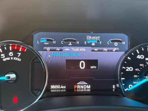 Used 2022 Ford F250 Lariat w/ Tremor Off-Road Package image 8