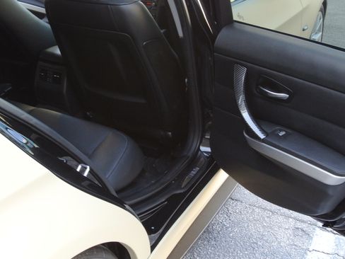 Used 2011 BMW 328i Sedan image 16