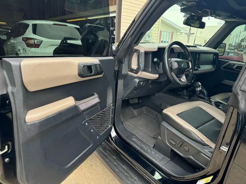 Used 2022 Ford Bronco Wildtrak image 8