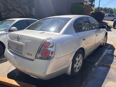Used 2005 Nissan Altima 2.5 S w/ (S02) Side Airbags Pkg FWD image 6
