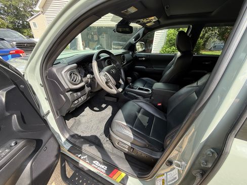 Used 2021 Toyota Tacoma TRD Pro AWD/4WD image 13