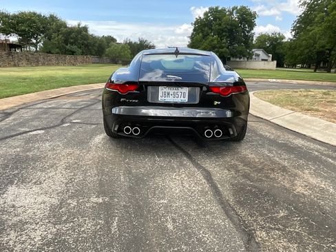 Used 2015 Jaguar F-TYPE R RWD image 8