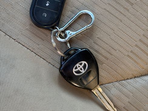 Used 2010 Toyota RAV4 4WD image 15