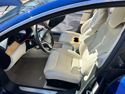 Used 2018 Tesla Model S 100D image 11