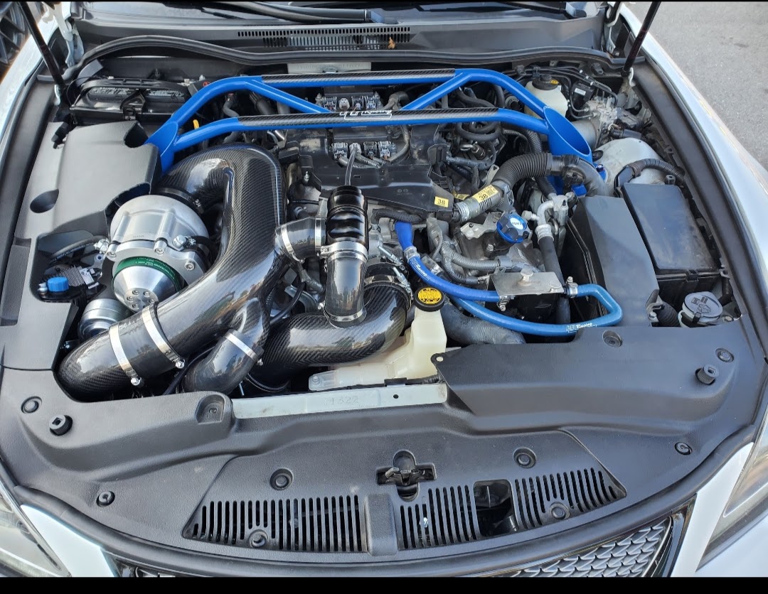 Used 2013 Lexus IS F w/ Preferred Accessory Pkg RWD image 4