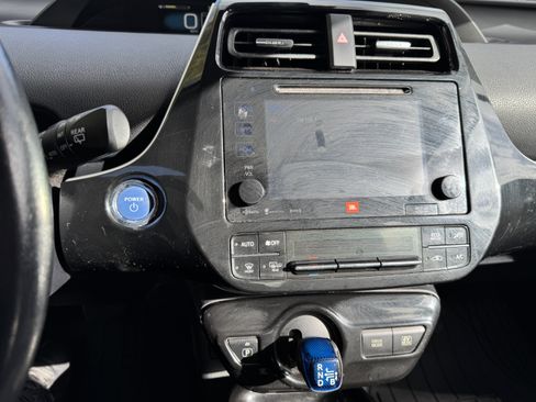Used 2016 Toyota Prius Two FWD image 11
