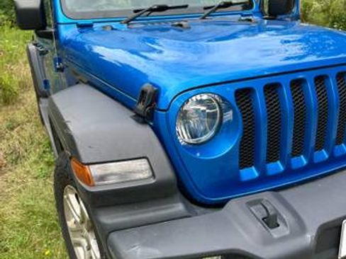 Used 2023 Jeep Wrangler Unlimited Sport AWD/4WD image 4