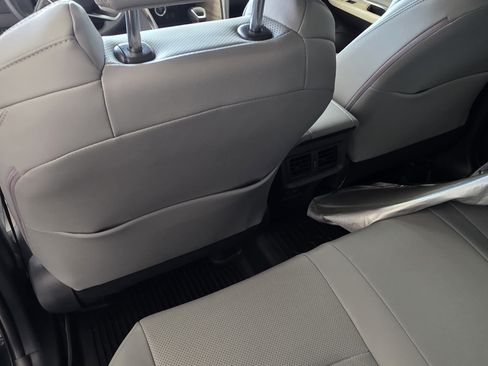 Used 2024 Toyota Venza Limited AWD/4WD image 19
