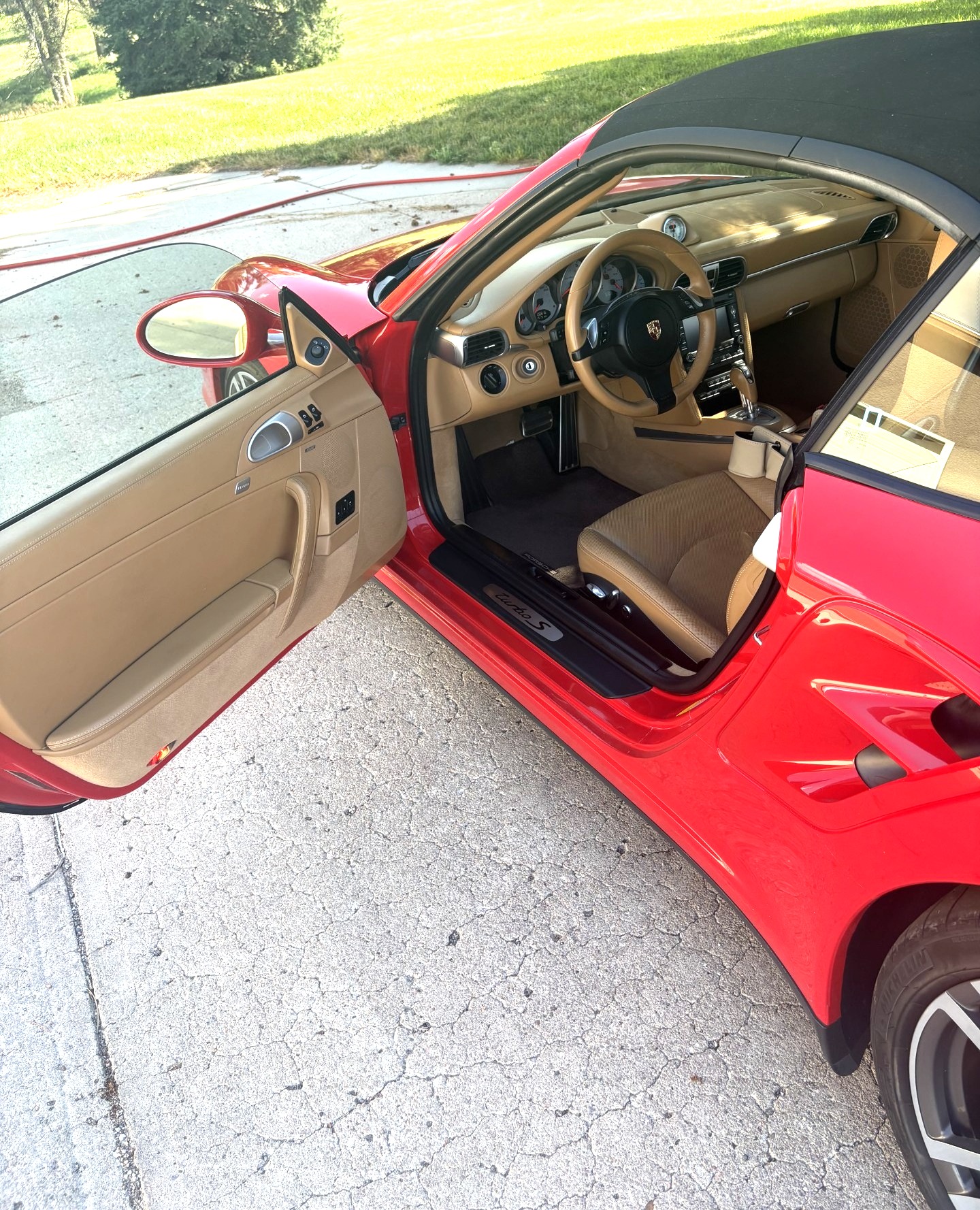 Used 2013 Porsche 911 Edition 918 Spyder AWD/4WD image 11