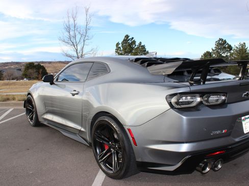 Used 2020 Chevrolet Camaro ZL1 image 12