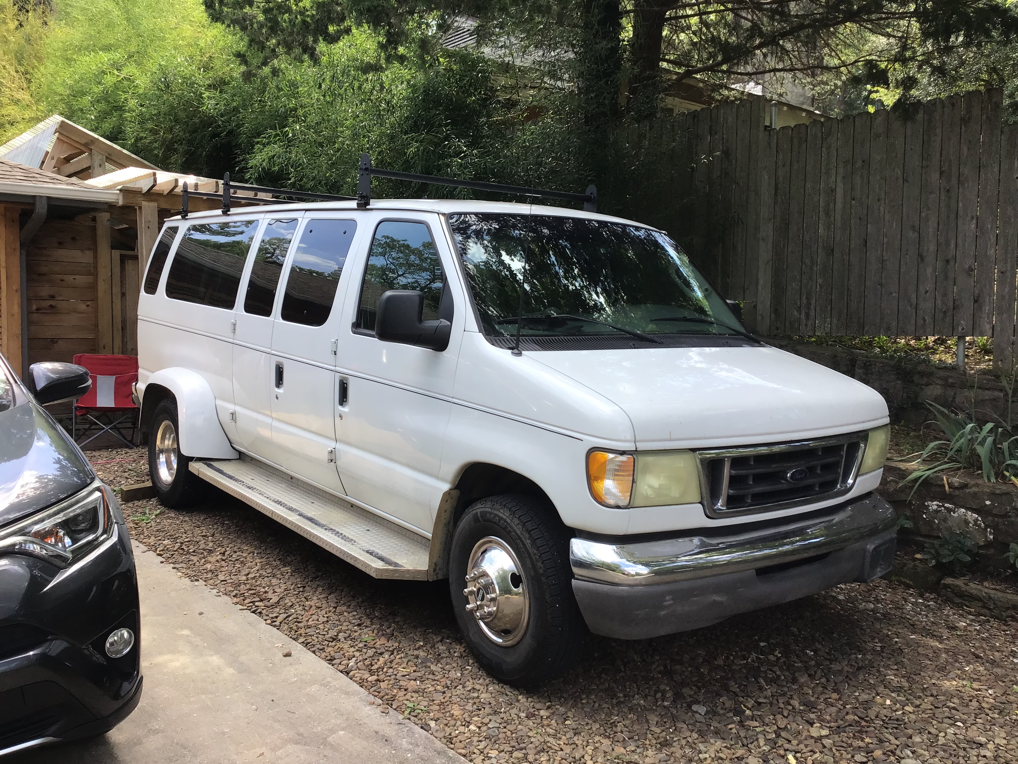 Used 2003 Ford E-350 and Econoline 350 XLT RWD image 6