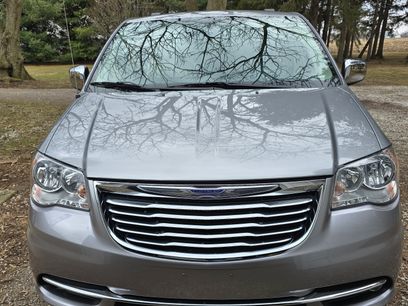 Used 2013 Chrysler Town & Country Touring-L w/ Driver Convenience Group