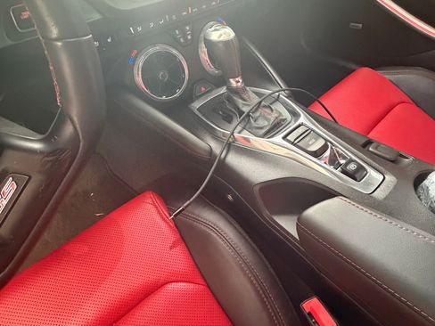 Used 2018 Chevrolet Camaro SS RWD image 10