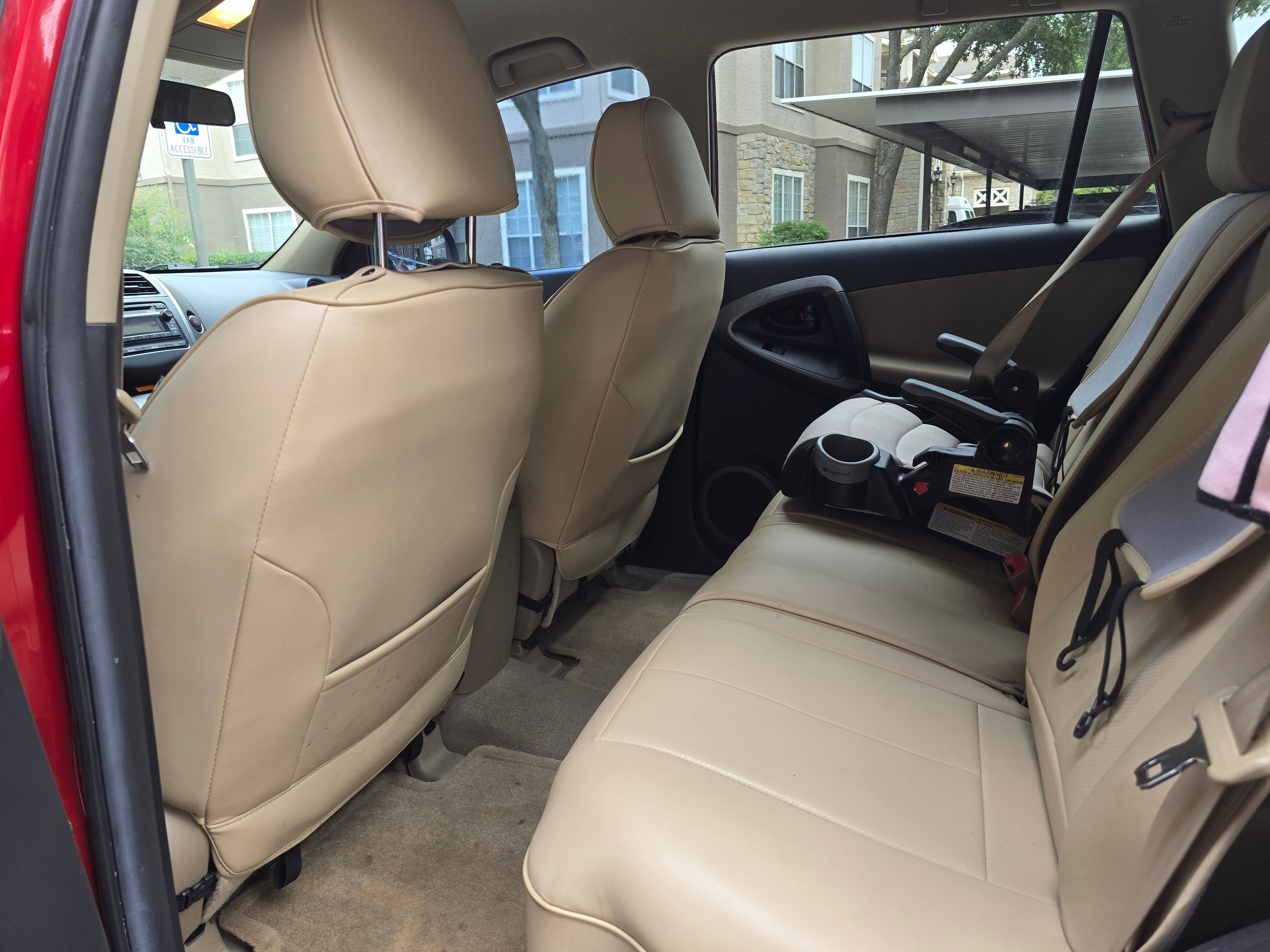 Used 2012 Toyota RAV4 FWD w/ Value Pkg image 12