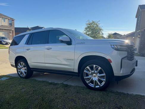 Used 2022 Chevrolet Tahoe High Country image 4