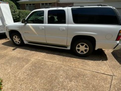 Used 2006 GMC Yukon XL Denali AWD/4WD image 6