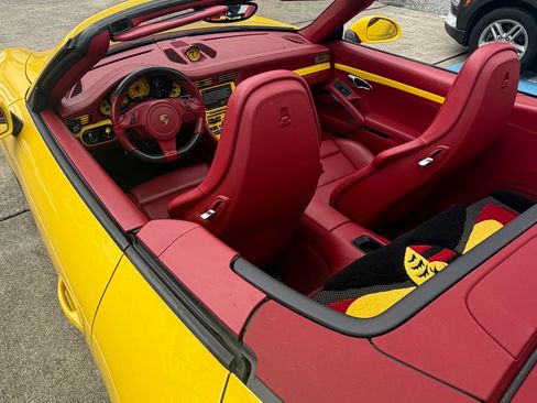 Used 2016 Porsche 911 Carrera 4 GTS image 14