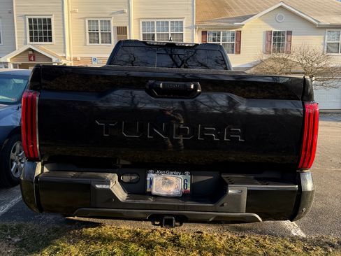 Used 2022 Toyota Tundra SR5 w/ TRD Sport Package image 8