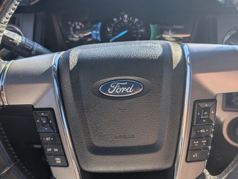 Used 2017 Ford Expedition EL Platinum image 18