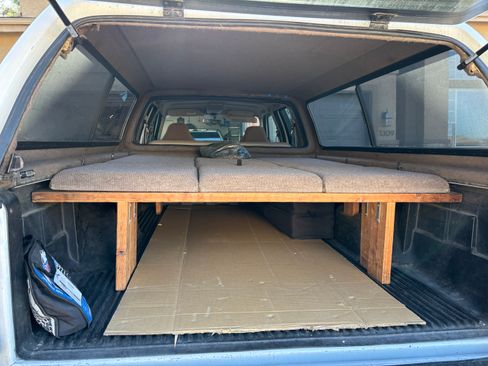 Used 2002 Ford F250 Long Bed image 9