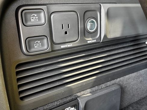 Used 2024 Rivian R1S Adventure AWD/4WD image 22