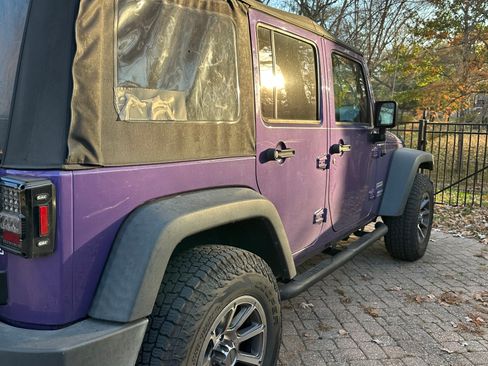 Used 2017 Jeep Wrangler Unlimited Sport w/ Quick Order Package 24S AWD/4WD image 5