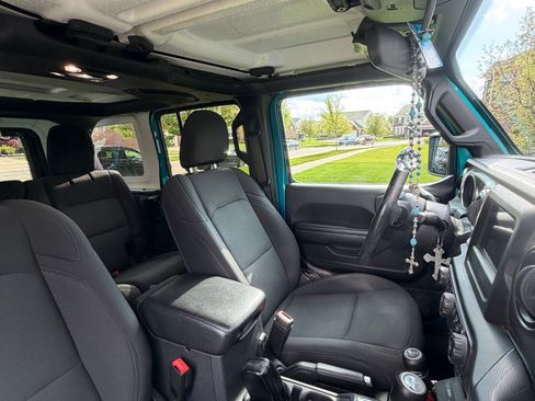 Used 2020 Jeep Wrangler Unlimited Sport AWD/4WD image 9