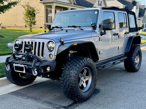 Used 2016 Jeep Wrangler Unlimited Sport w/ Quick Order Package 24S AWD/4WD image 1