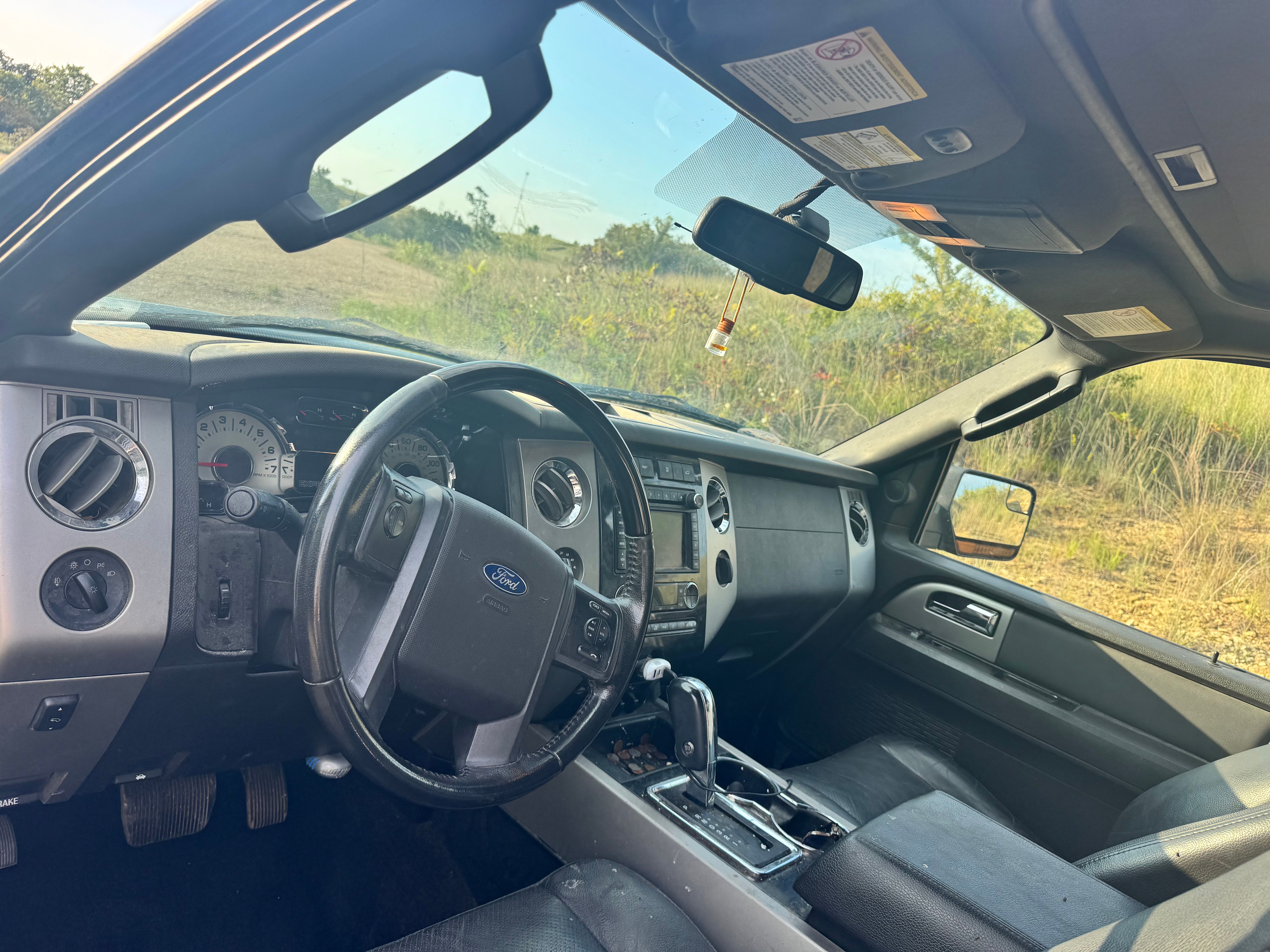 Used 2013 Ford Expedition EL Limited AWD/4WD image 12